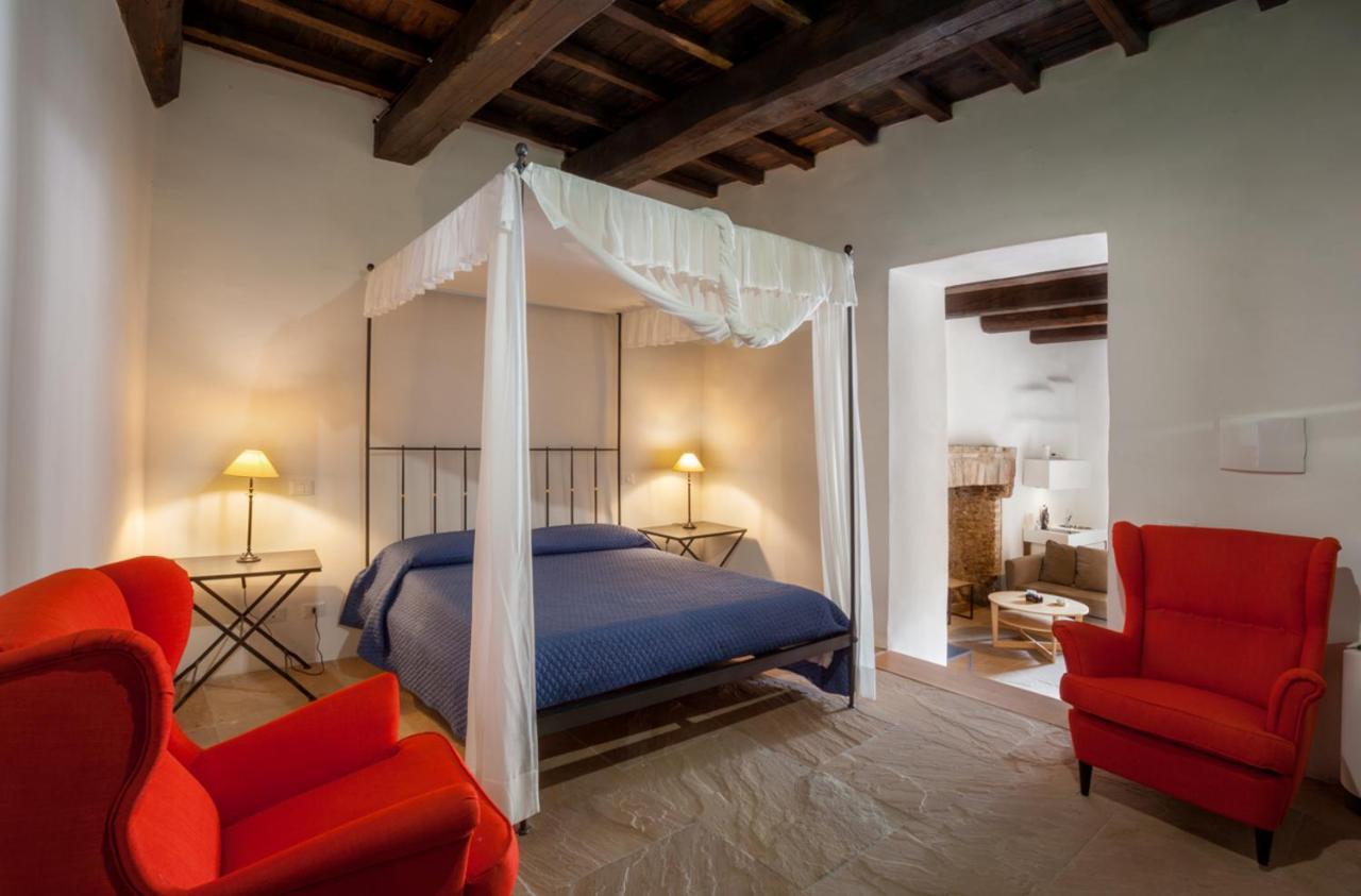 Il Castello Di Campello Aparthotel กัมเปลโล ซุล กลีตุนโน ภายนอก รูปภาพ