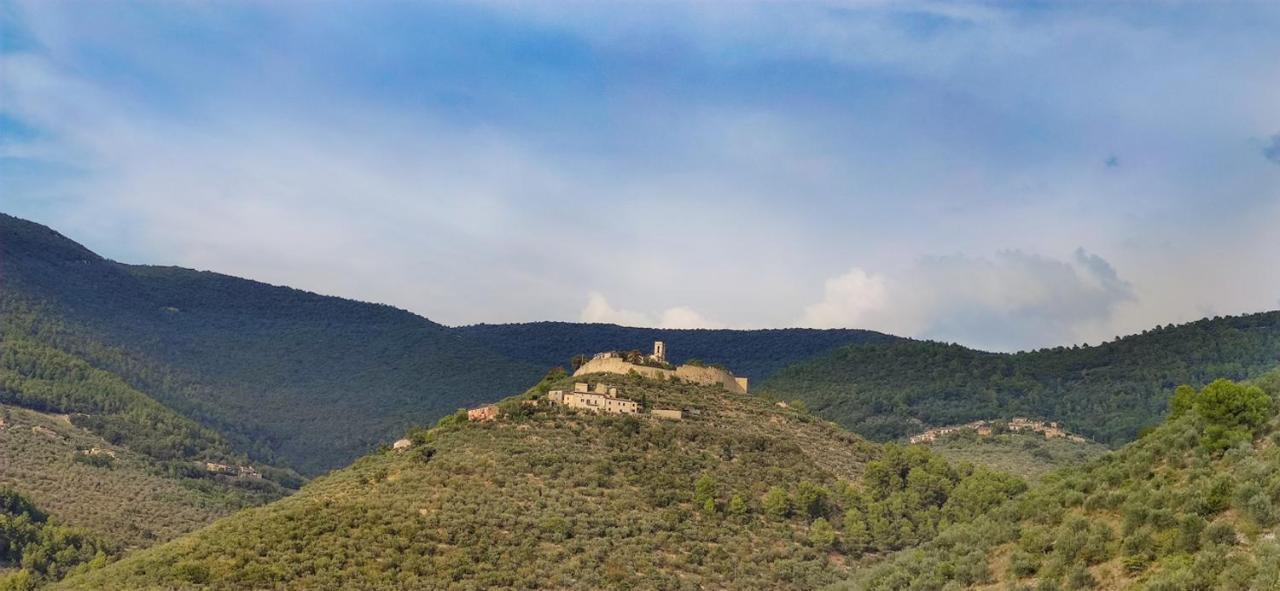 Il Castello Di Campello Aparthotel กัมเปลโล ซุล กลีตุนโน ภายนอก รูปภาพ