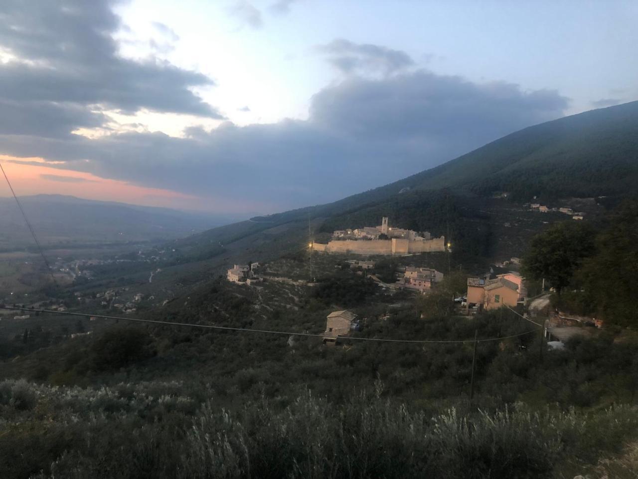 Il Castello Di Campello Aparthotel กัมเปลโล ซุล กลีตุนโน ภายนอก รูปภาพ